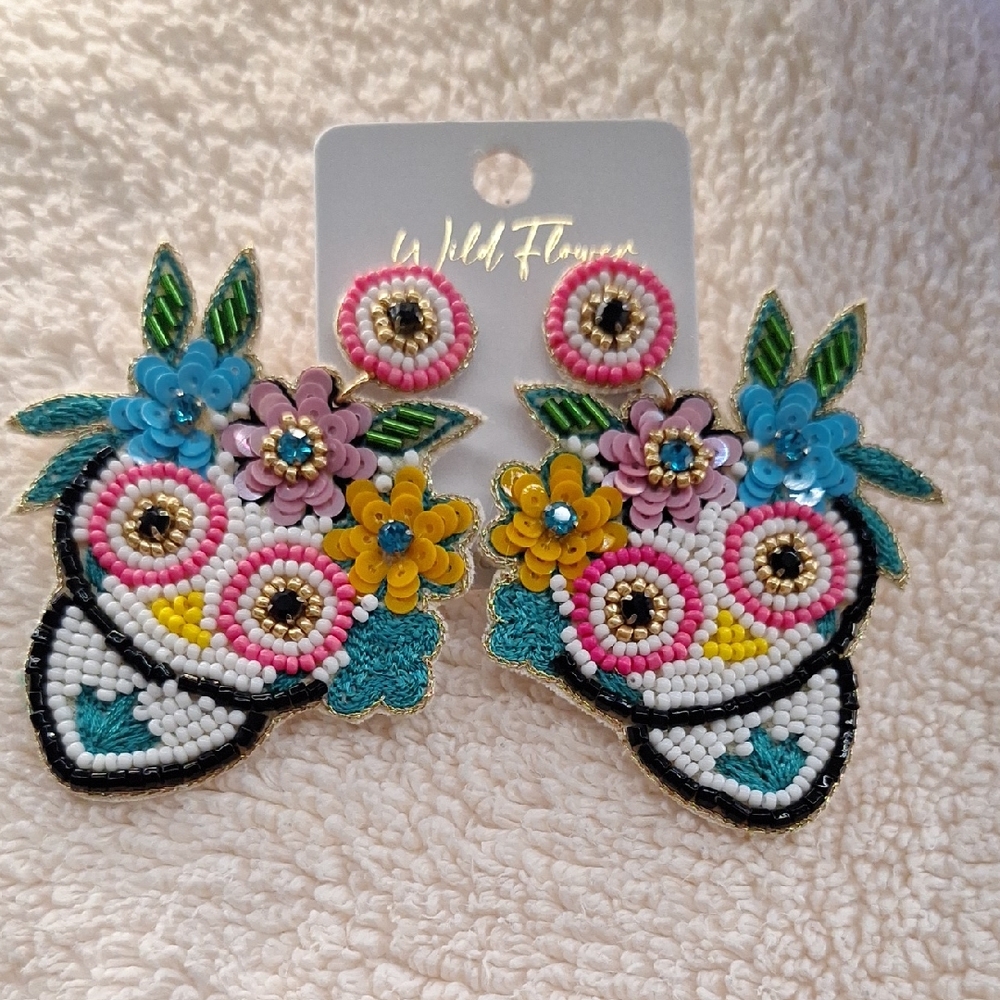 Wildflowers Floral Beaded Earrings with Pink and Blue Accents